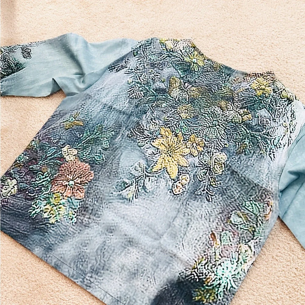 Embroidered Print V-Neck Blouse in Blue and Green - Picture 4 of 4